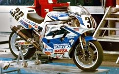 Suzuki GSX-R 750